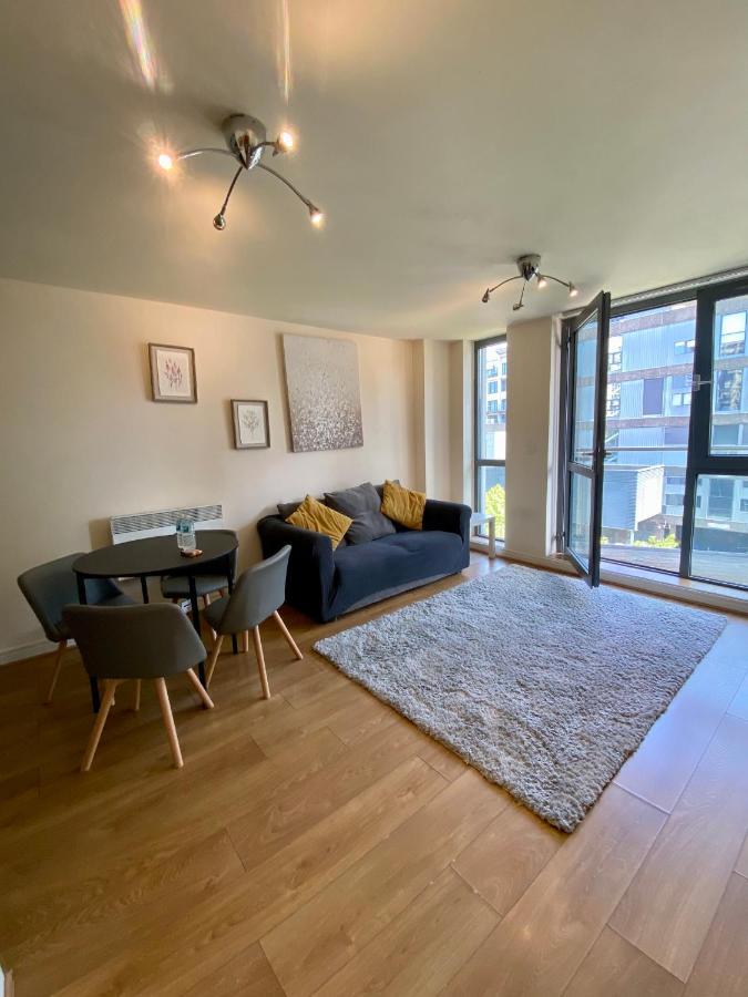 Holliday Street Apartments - One Bedroom - Stunning Balcony Birmingham Bagian luar foto